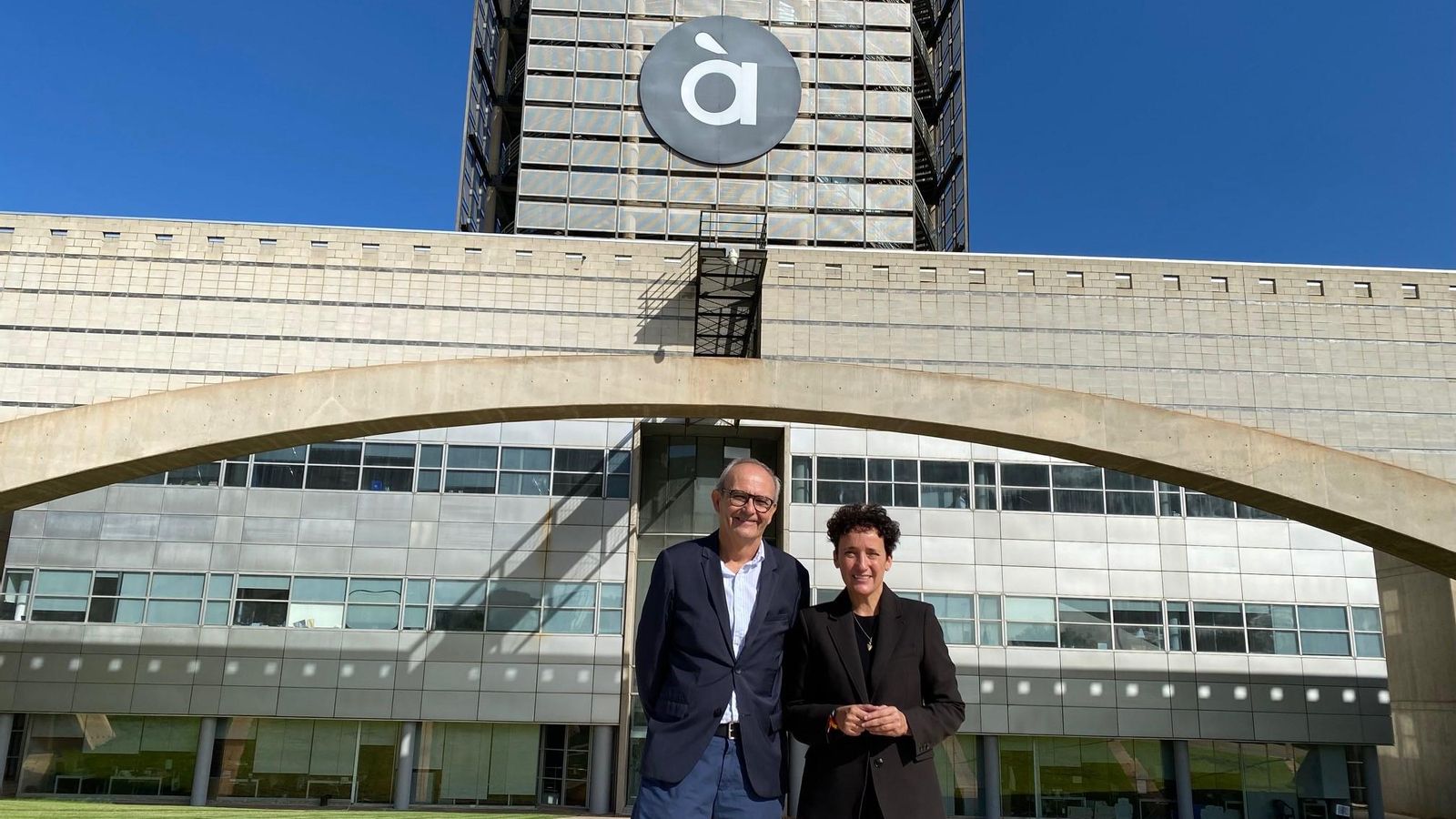 Francisco Aura, director d'À Punt i Carmina Ballester, alcaldessa d'Onda