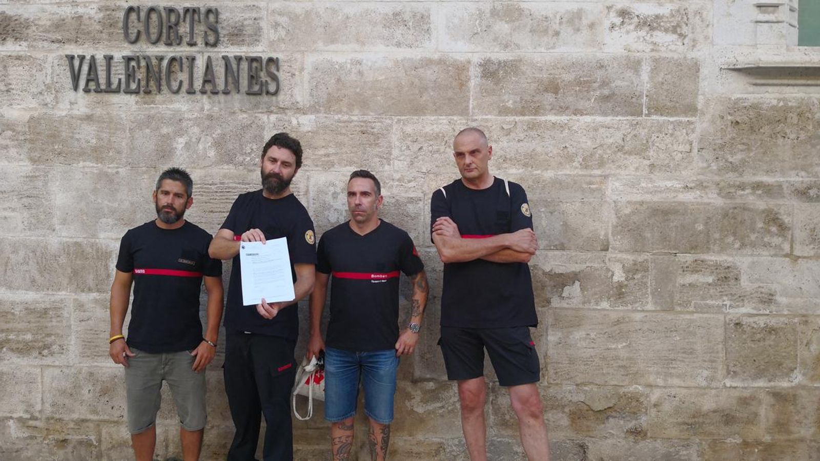 Els sindicats de bombers demanen un comandament únic