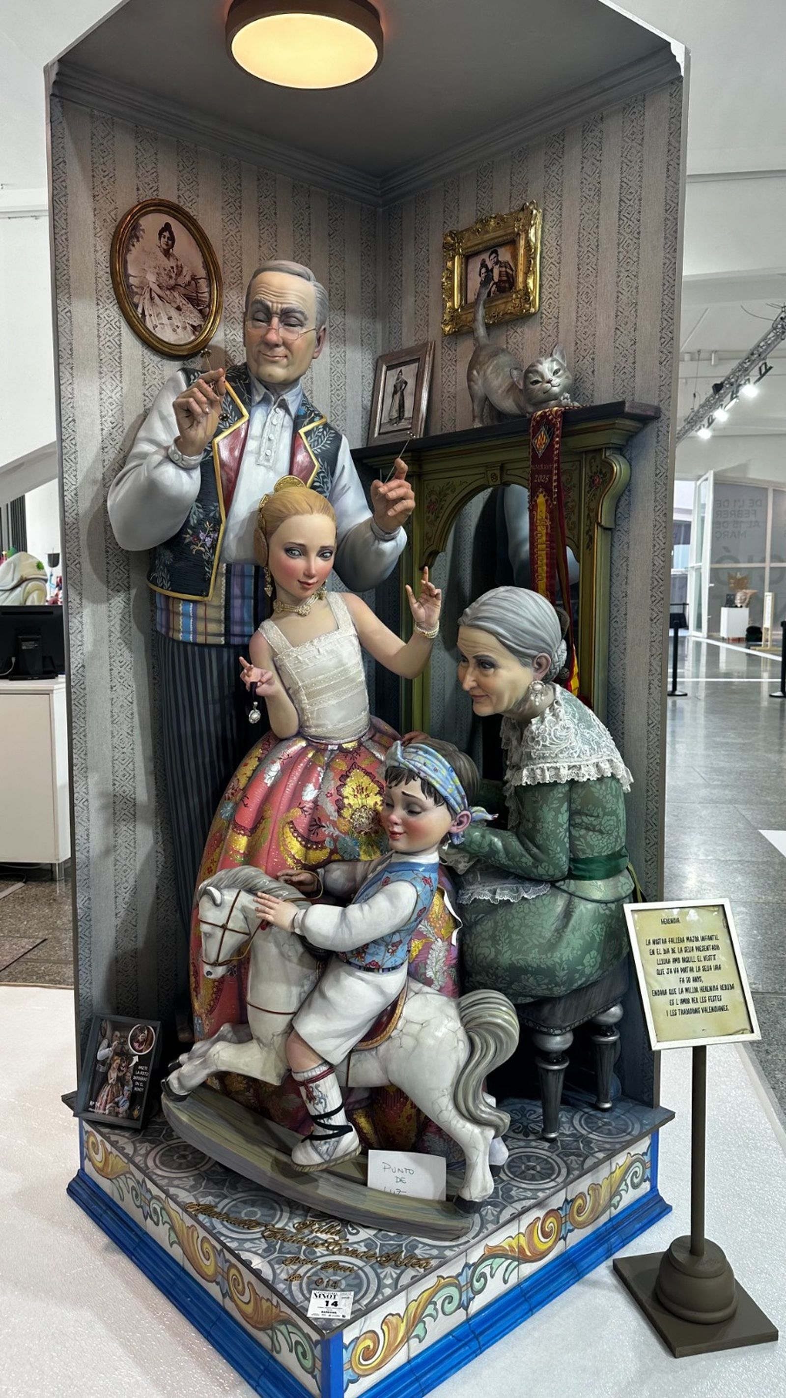 Ninot de la Falla Almirall Cadarso - Comte d’Altea