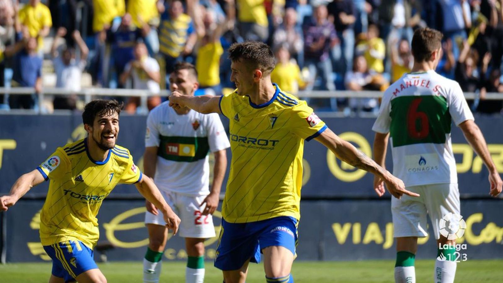 Tot i fer una molt bona primera part, l'Elx ha encaixat 5 gols en els últims 45 minuts