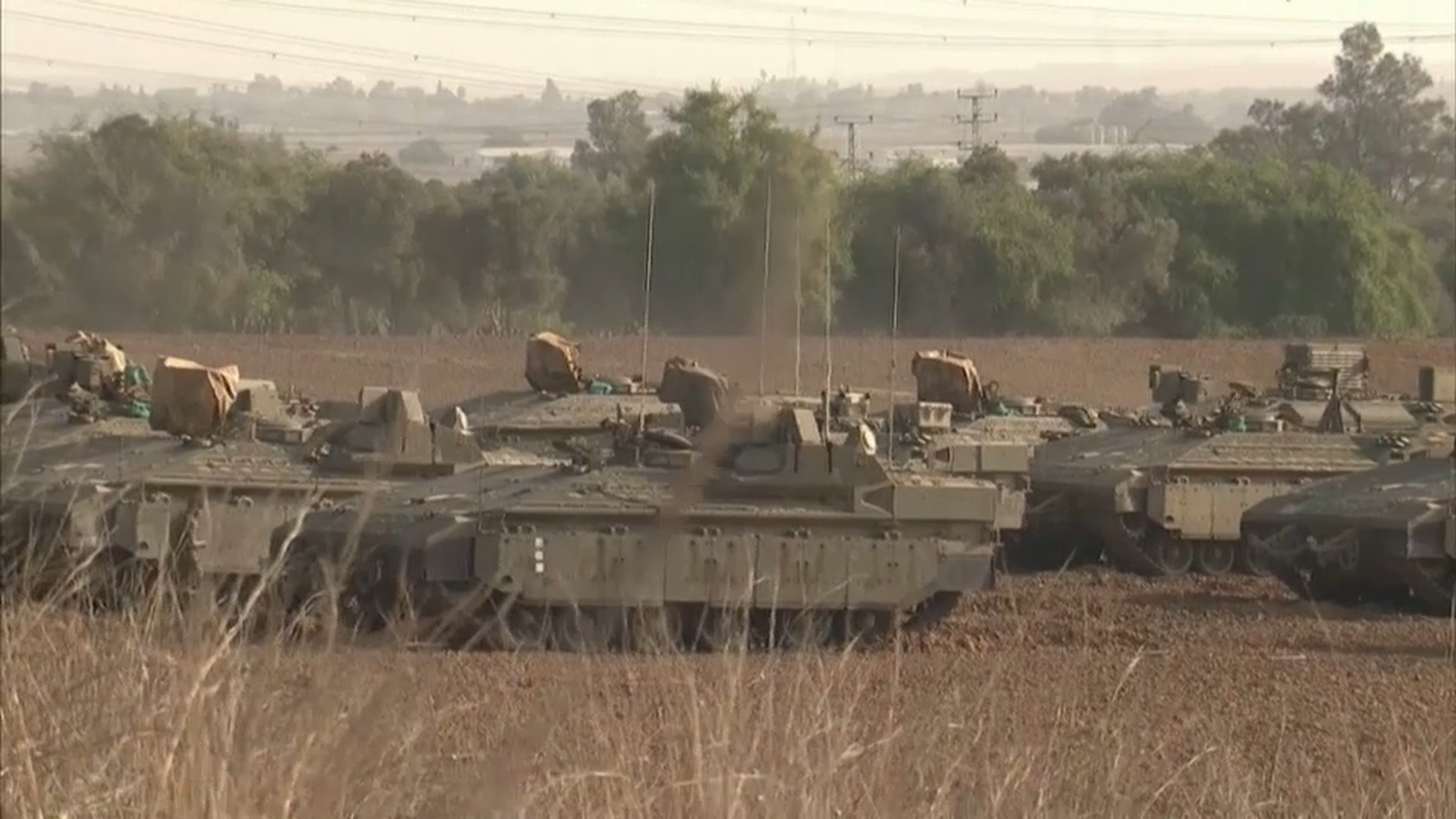 Tancs israelians a la frontera amb la franja de Gaza