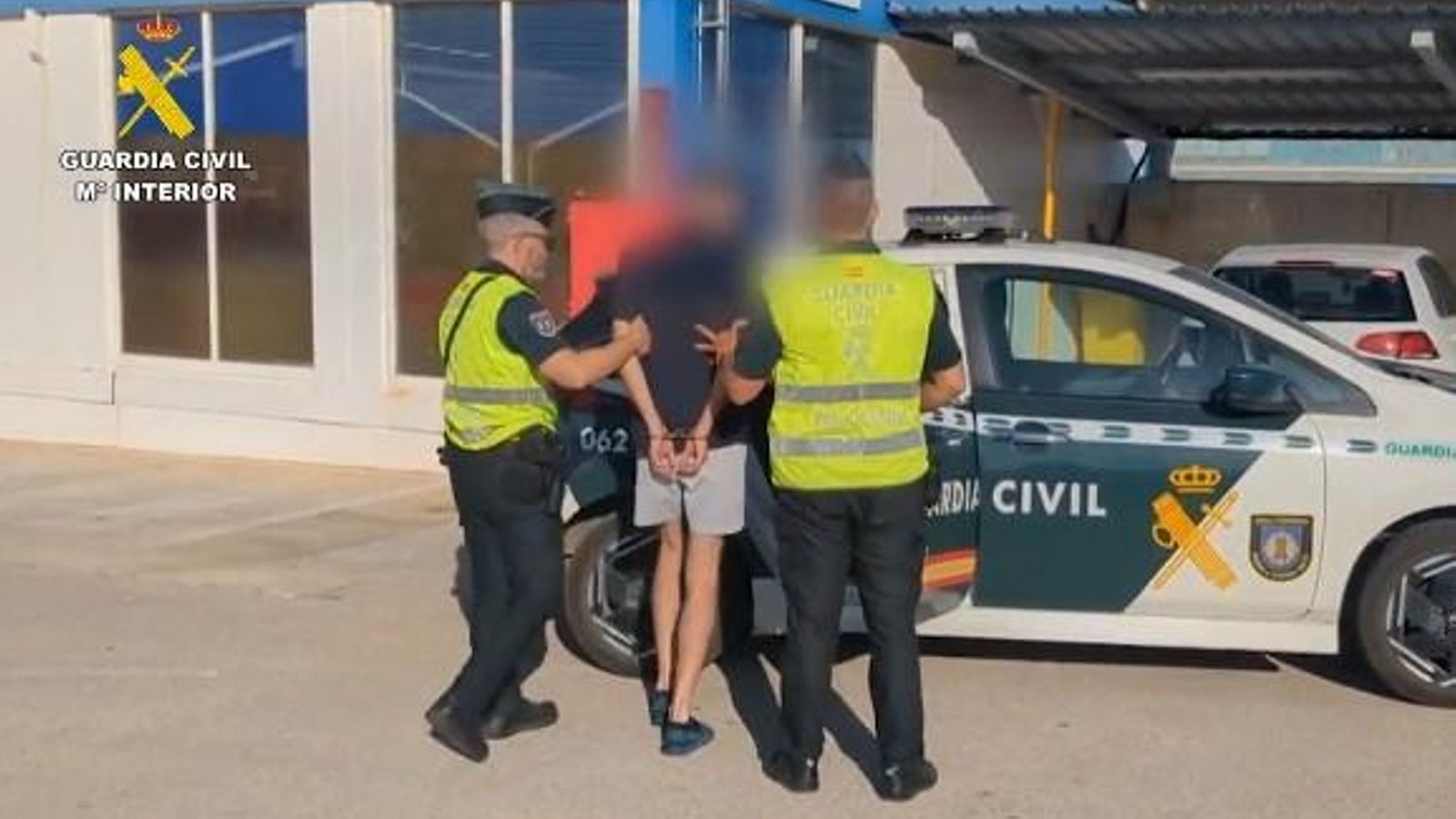 Turista detigut per la Guàrdia Civil amb cocaïna Turista detigunt per la Guàrdia Civil amb cocaïna