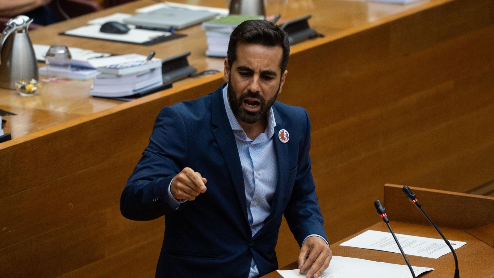 El síndic del PSPV-PSOE a les Corts, José Muñoz, intervé al debat de política general