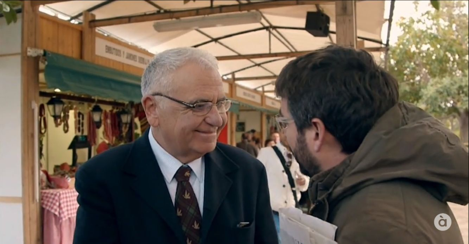 Moment en què Jordi Évole intenta entrevistar Juan Cotino