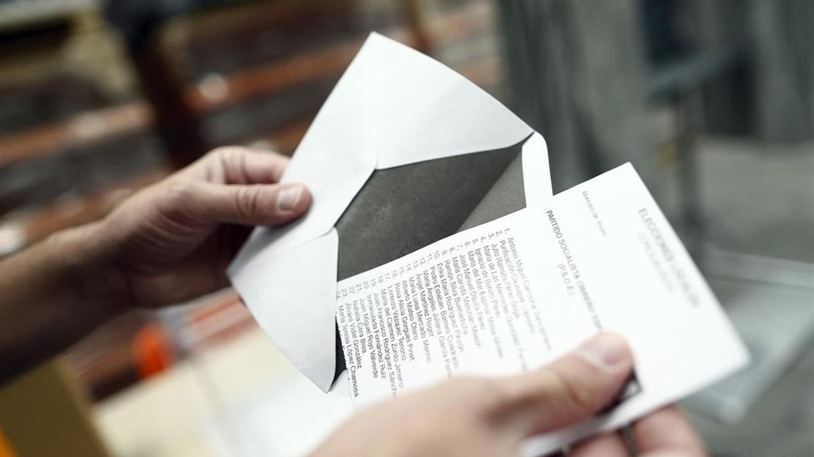 Les peticions de vot des de l\'estranger pugen vora un 27% respecte a l\'abril