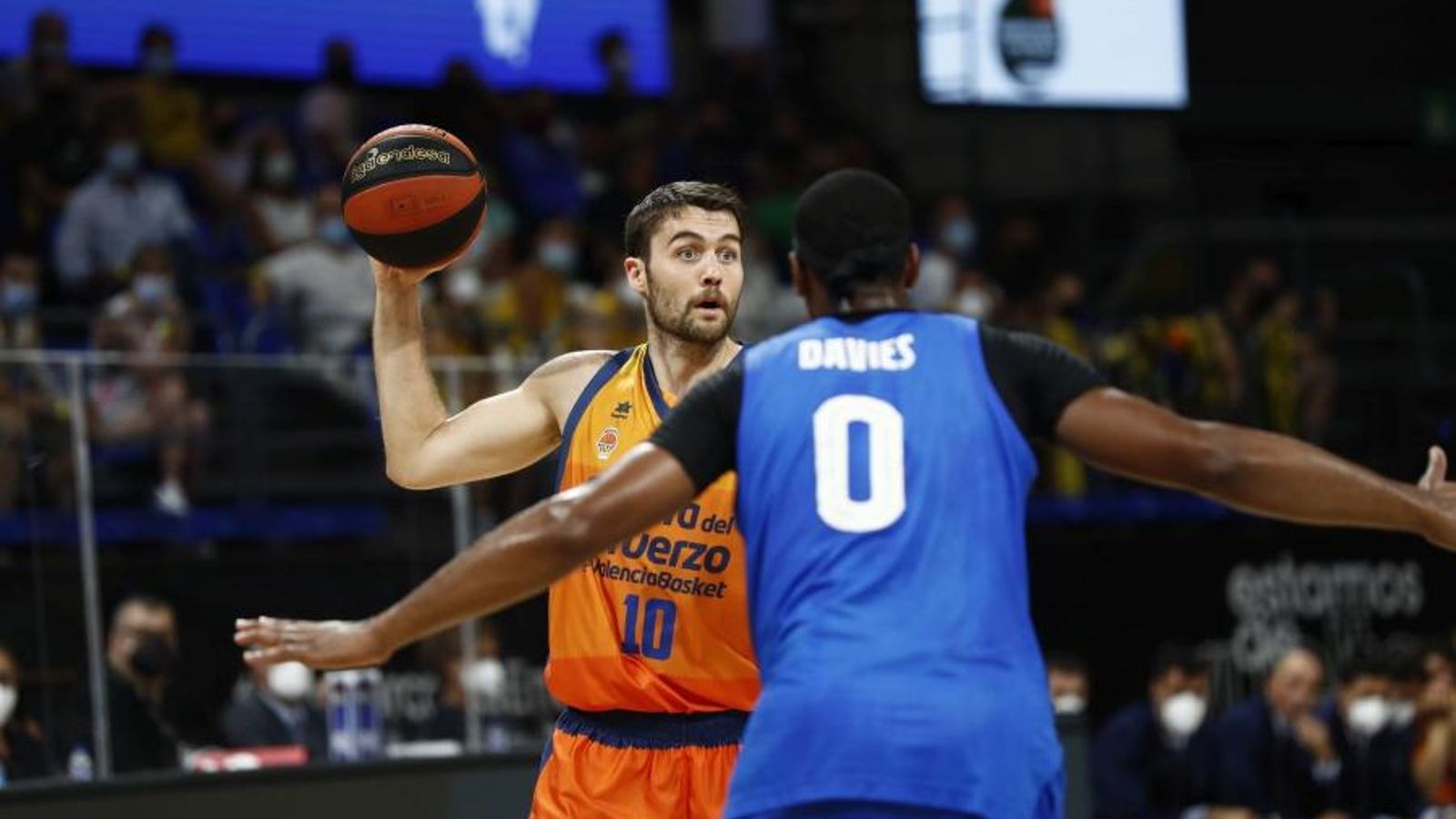 El jugador del València Basket, Mike Tobey