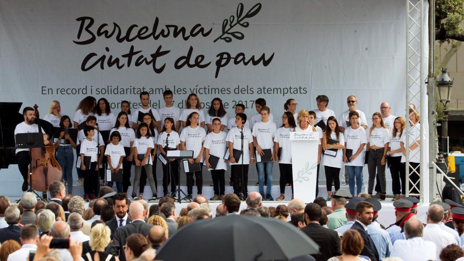 Acte d'homenatge a la Plaça de Catalunya Acte d'homenatge a la Plaça de Catalunya