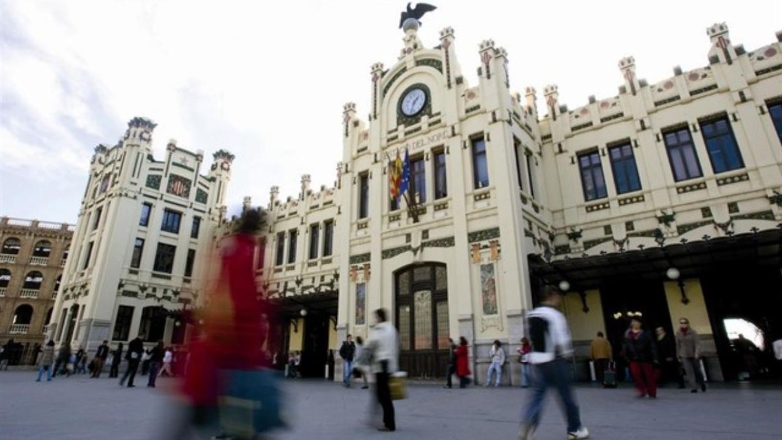 Restablida la circulació dels trens a l\'Estació del Nord després d\'una avaria elèctrica