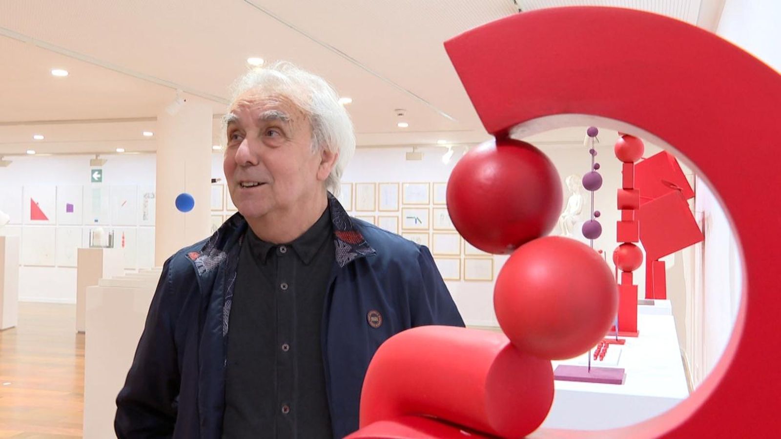 Alfredo Ruiz en la seua exposició, a l'IVAM