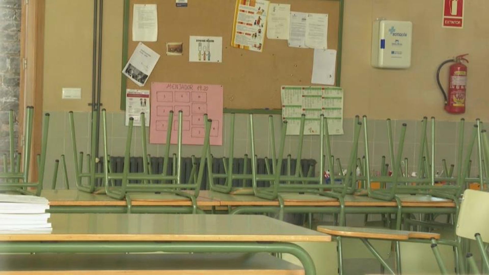 Moltes classes romandran buides el primer dia de classe en un inici de curs atípic