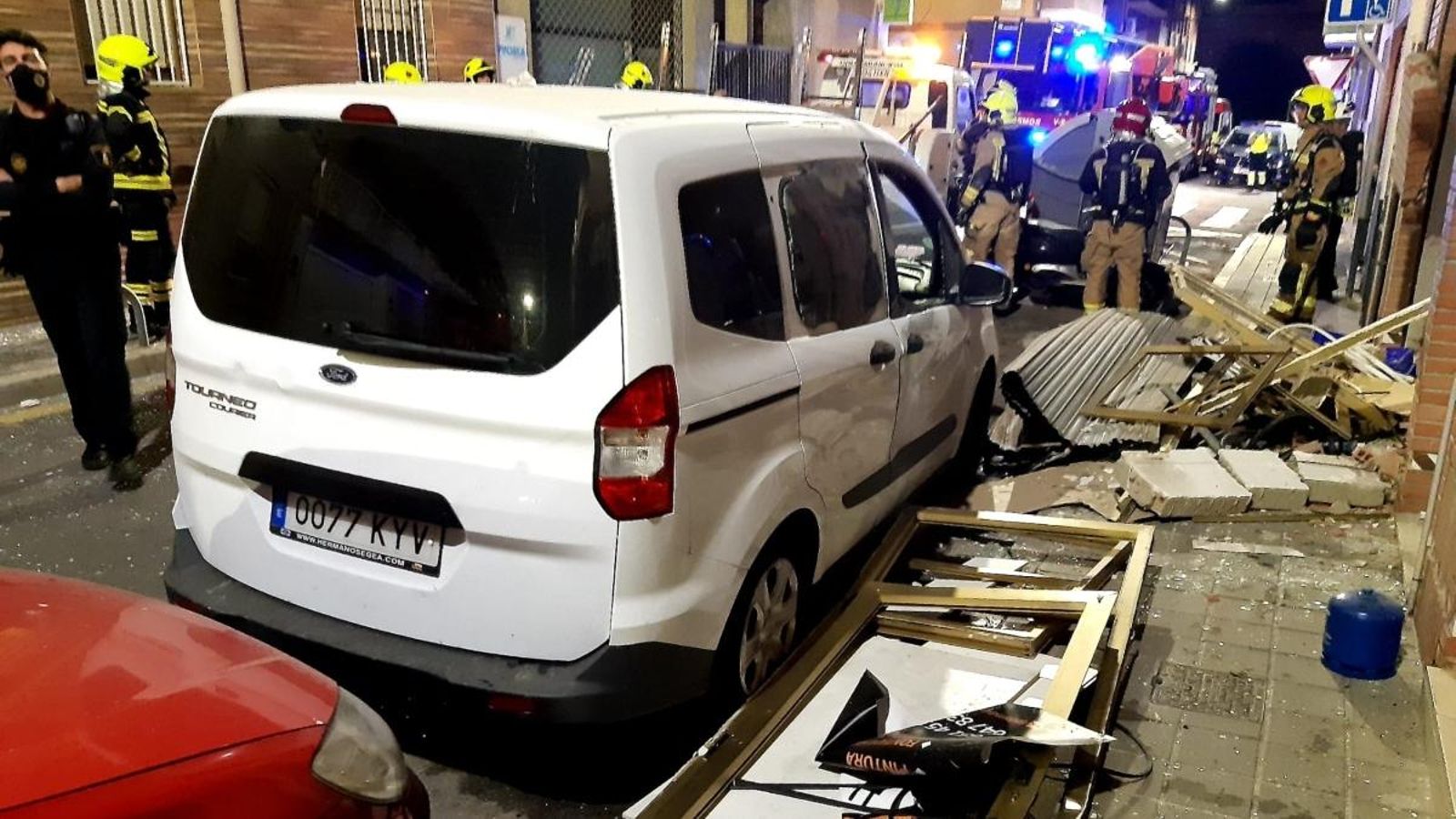 Així ha quedat el local afectat per l'explosió al carrer del Capità Hernández Mira d'Alacant