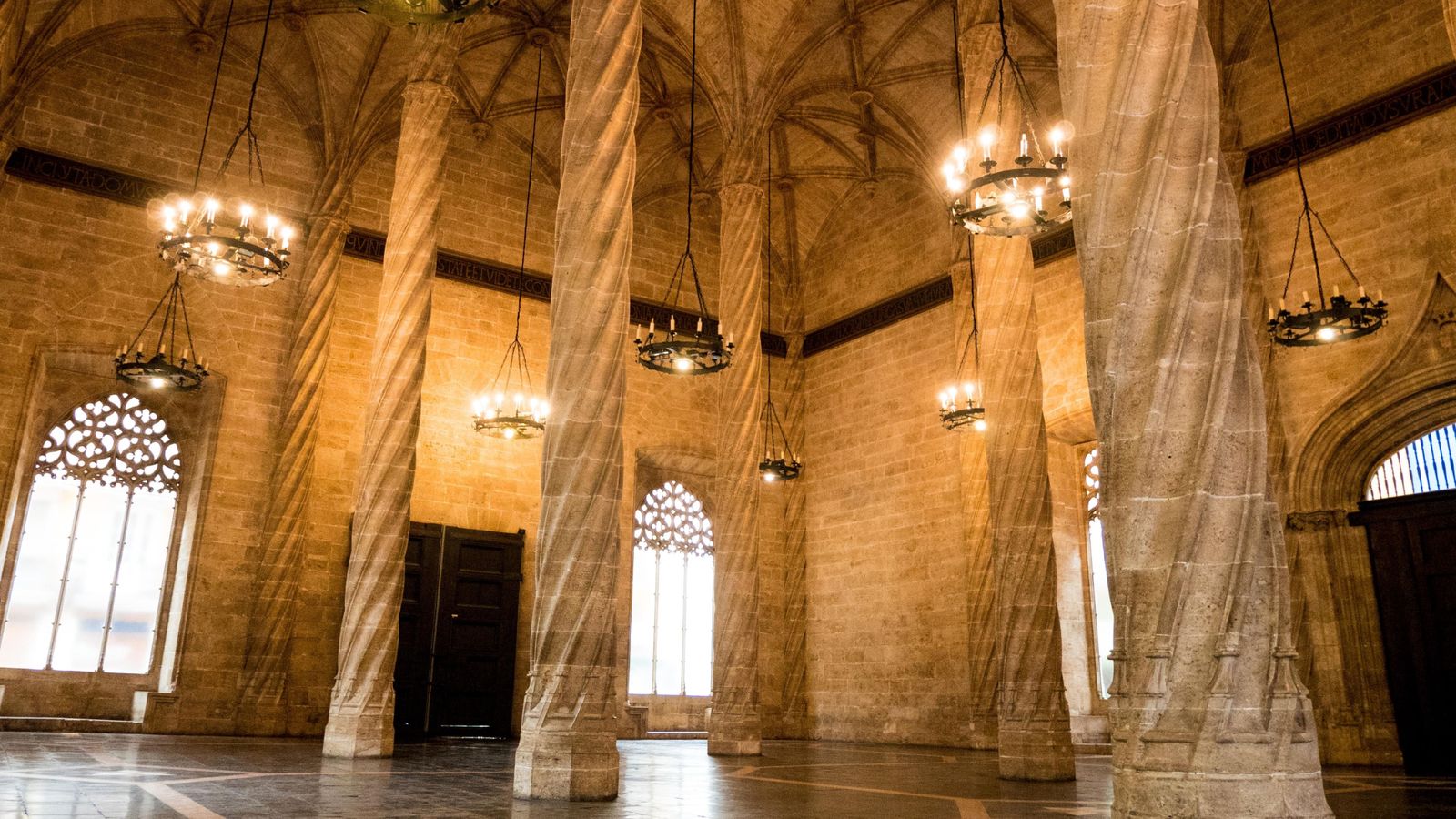 La Sala de Contractació de la Llotja de València, joia del gòtic civil del Segle d'Or