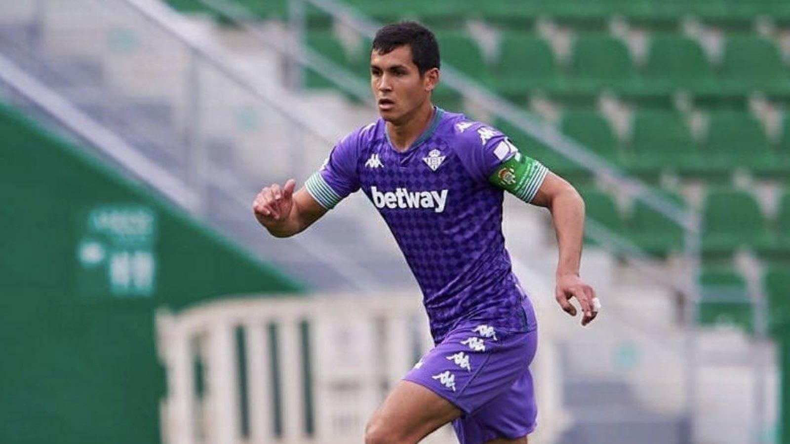 El central del Reial Betis, Aïssa Mandi