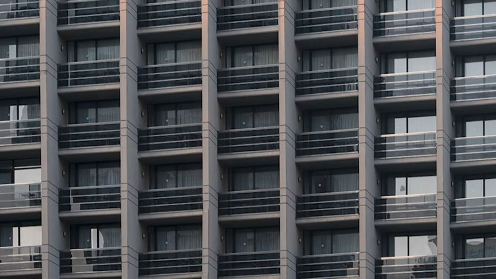 VÍDEO | Els gratacels i hotels de Benidorm, com mai s’havien vist