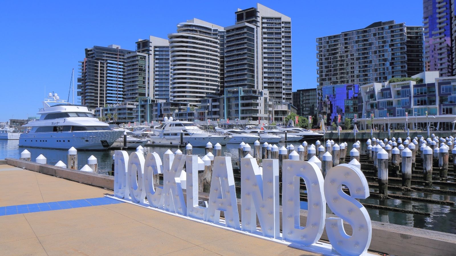 Els molls són una zona nova situada al nord-oest del centre de la ciutat