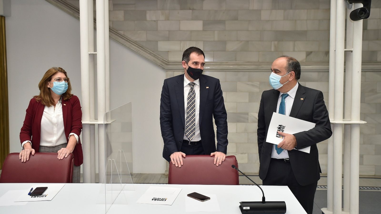 Tres diputats expulsats de Vox Múrcia.