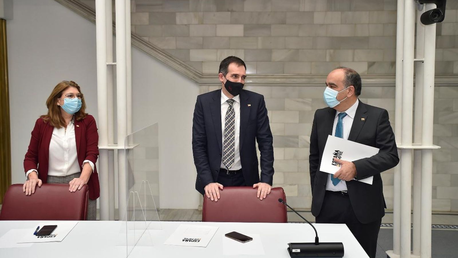 Tres diputats expulsats de Vox Múrcia.