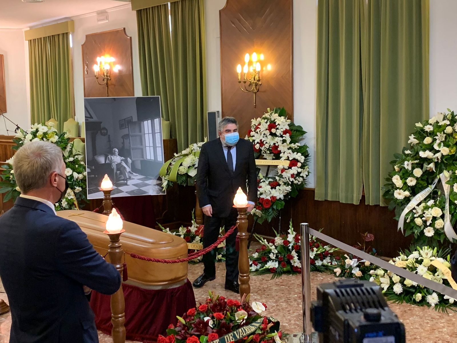 Moment de l'arribada del ministre José Manuel Rodríguez Uribes