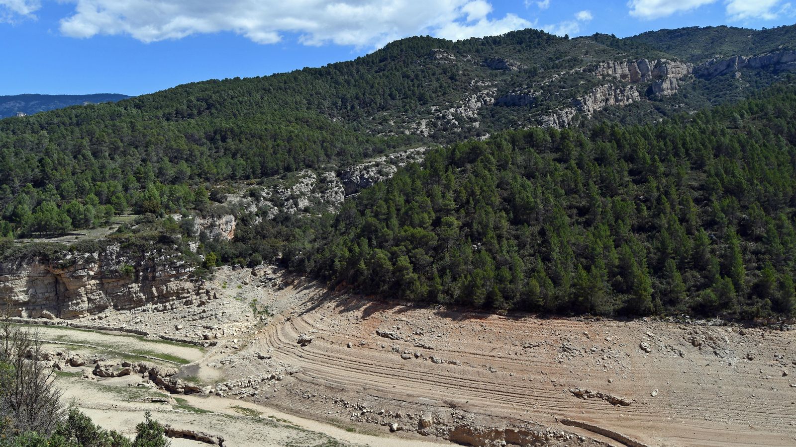 L'embassament d'Ulldecona, al Baix Maestrat, pràcticament sec
