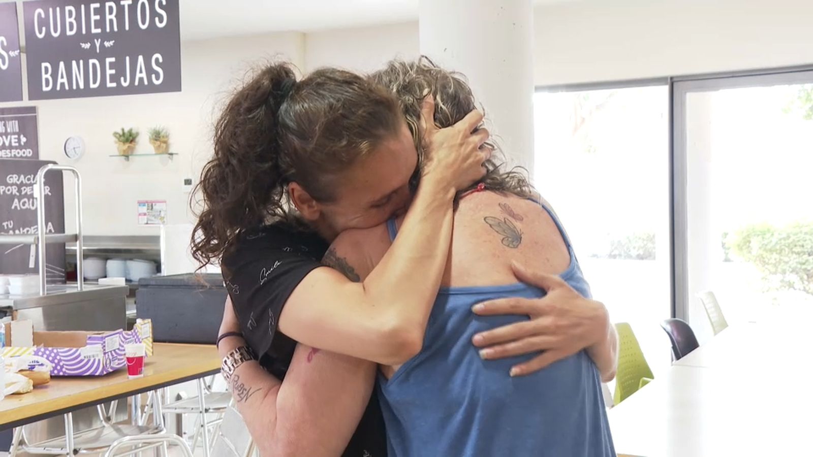 Persones traslladades a la residència de l'UJI per rebre ajuda psicològica de la Creu Roja