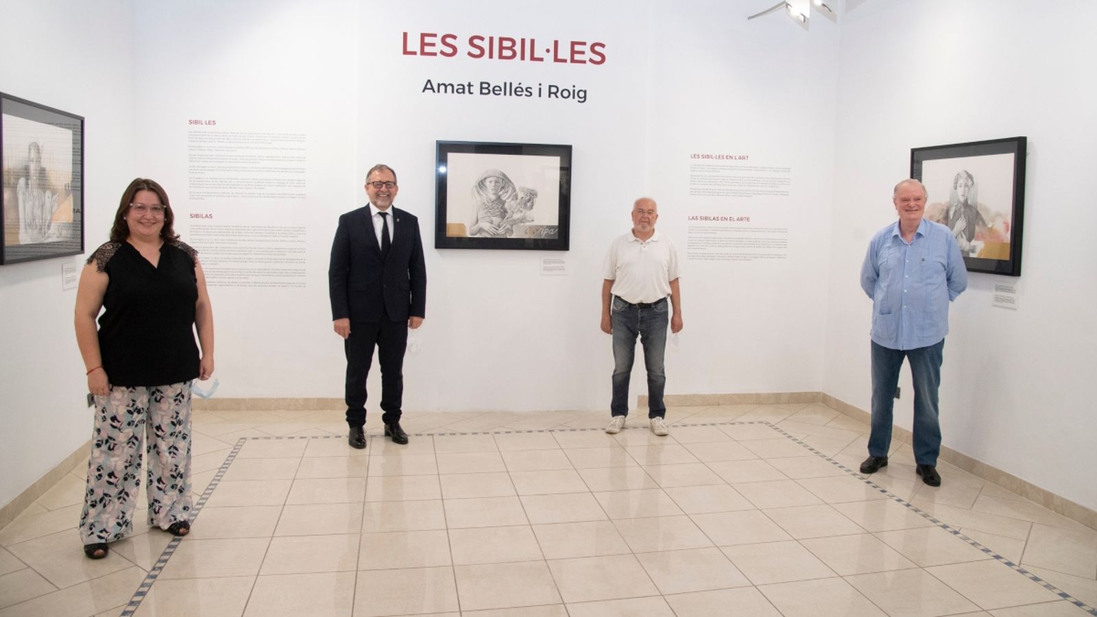 El president de la Diputació de Castelló, José Martí; l’artista Amat Bellés, l'autor de la biografia Antonio Gascó i la diputada de Cultura Ruth Sanz