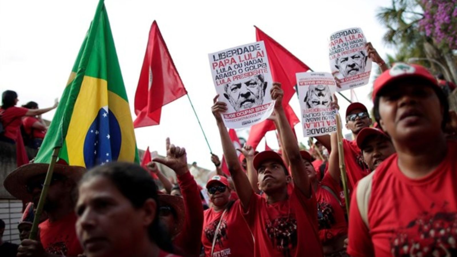 El candidat més popular, Lula da Silva, està empresonat per corrupció des del passat 7 d’abril.