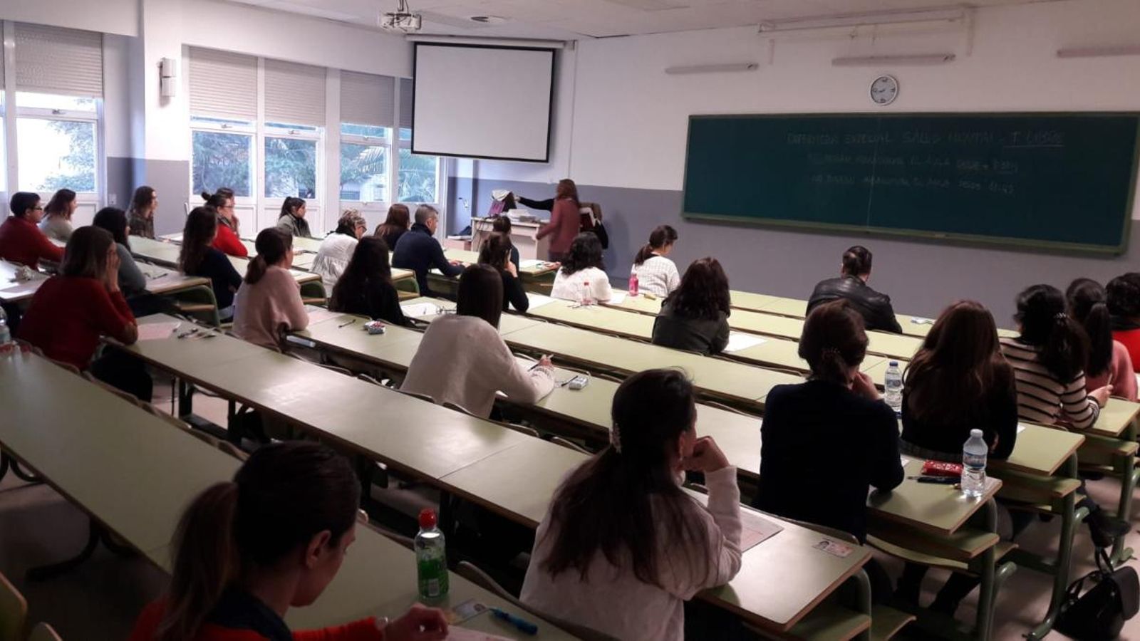 Imatge d'arxiu d'una sessió formativa adreçada als professionals de la infermeria