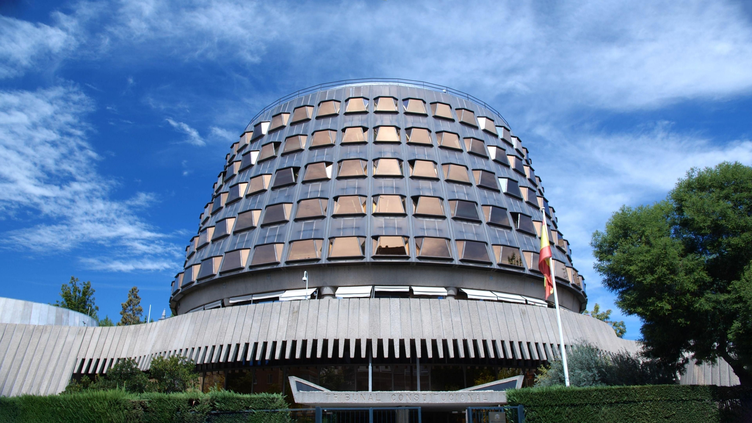 Façana del Tribunal Constitucional Façana del Tribunal Constitucional