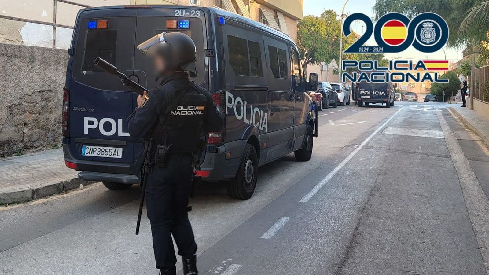 Operatiu policial que ha participat en la detenció de l'home acusat de tràfic de drogues