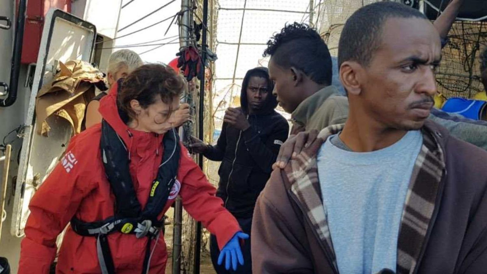 La tripulació del pesquer de Santa Pola tem un motí si no hi ha prompte una solució