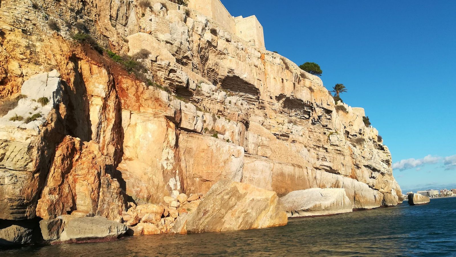 Els penya-segats del castell de Peníscola