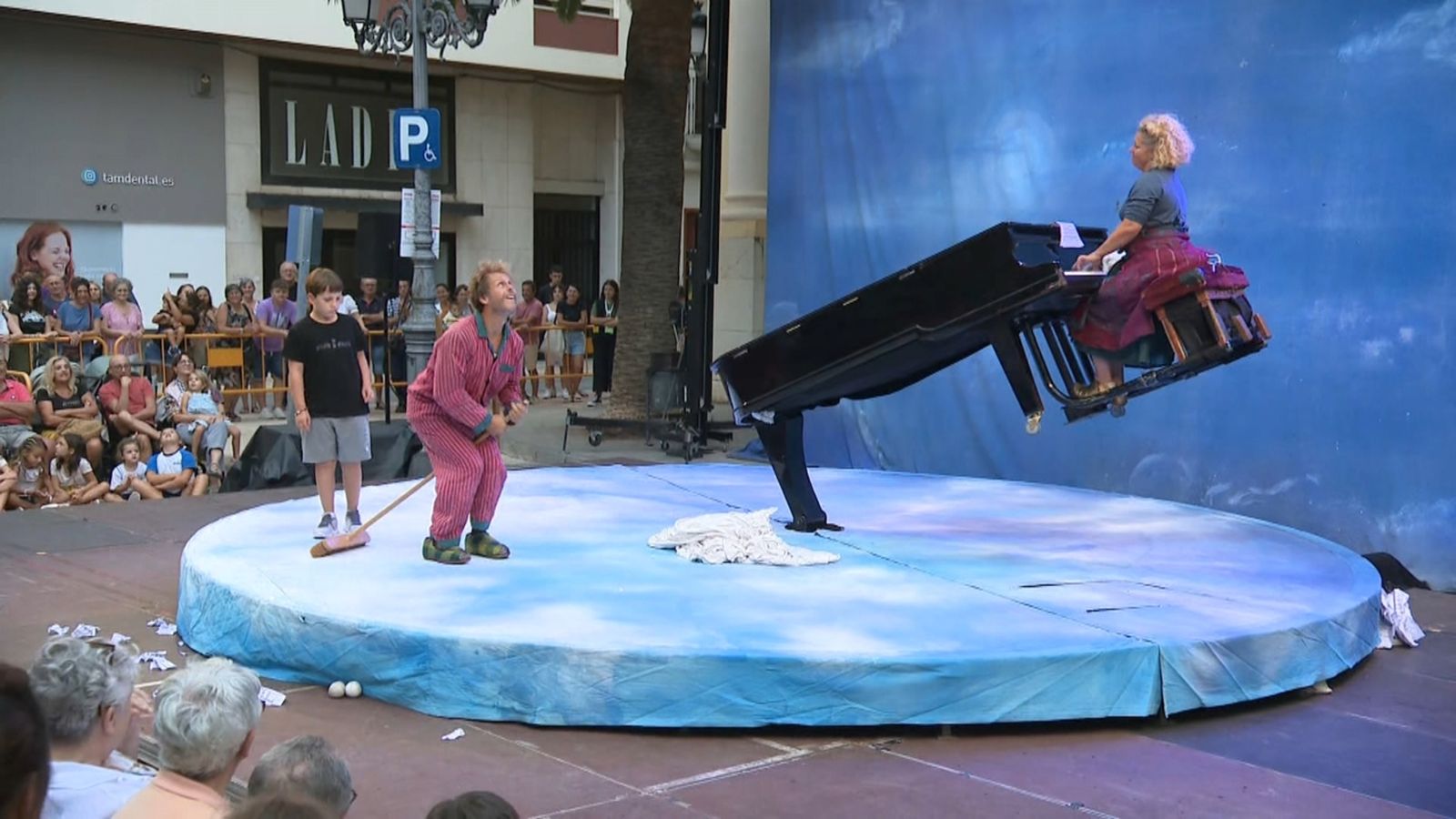 Actuació del MIM de Sueca