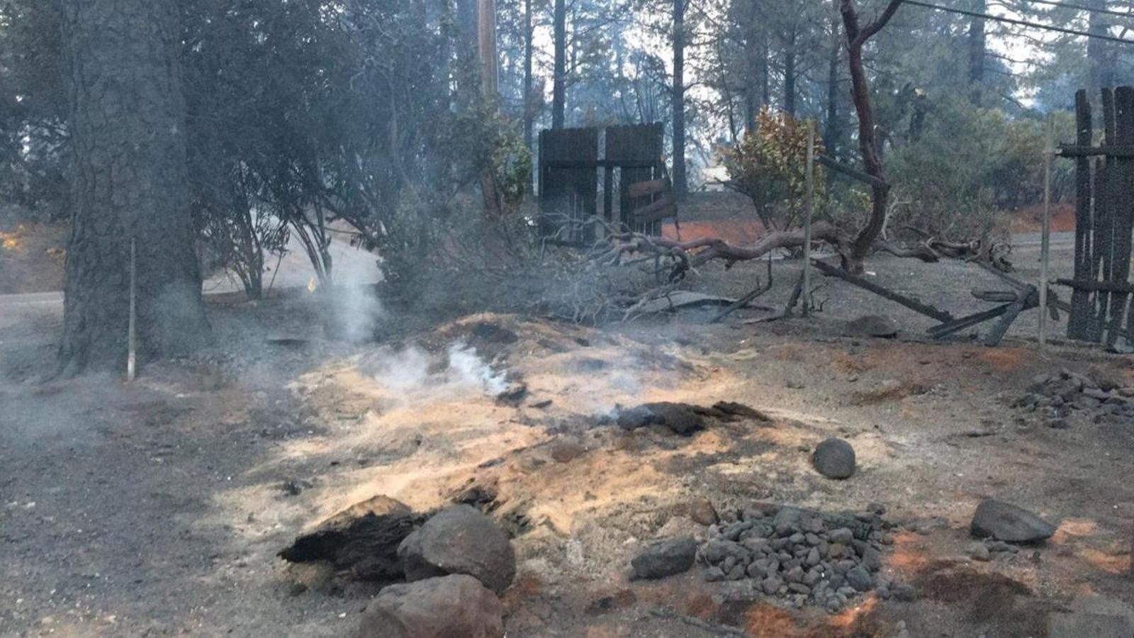 Destrosses després de l'incendi a Butte County, Califòrnia
