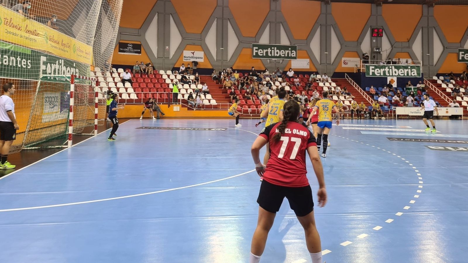 Tot i els esforços de les de Sagunt, no han pogut superar la forta defensa de les canàries.