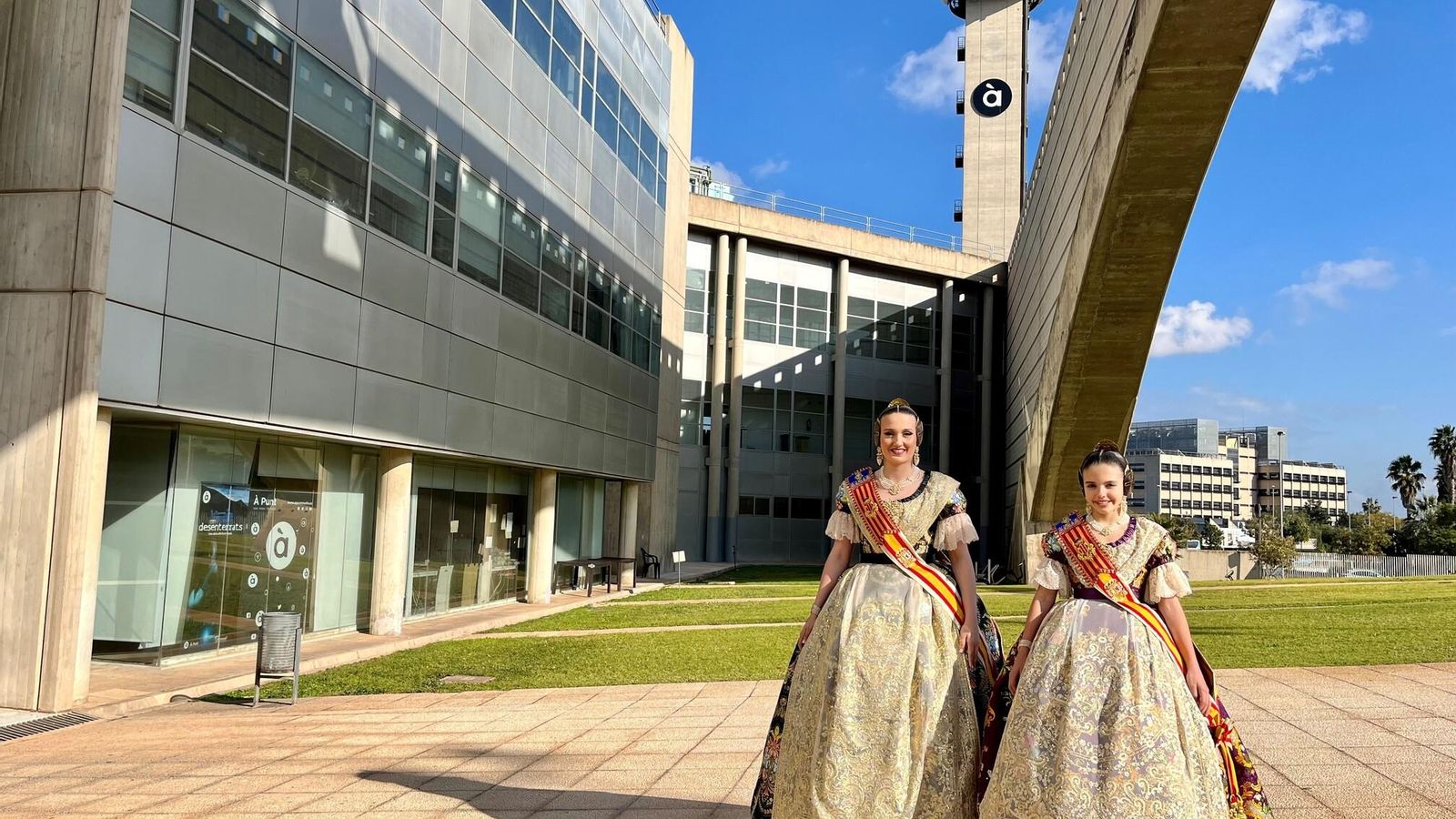 Laura Mengó i Paula Nieto, fallera major i fallera major infantil de València