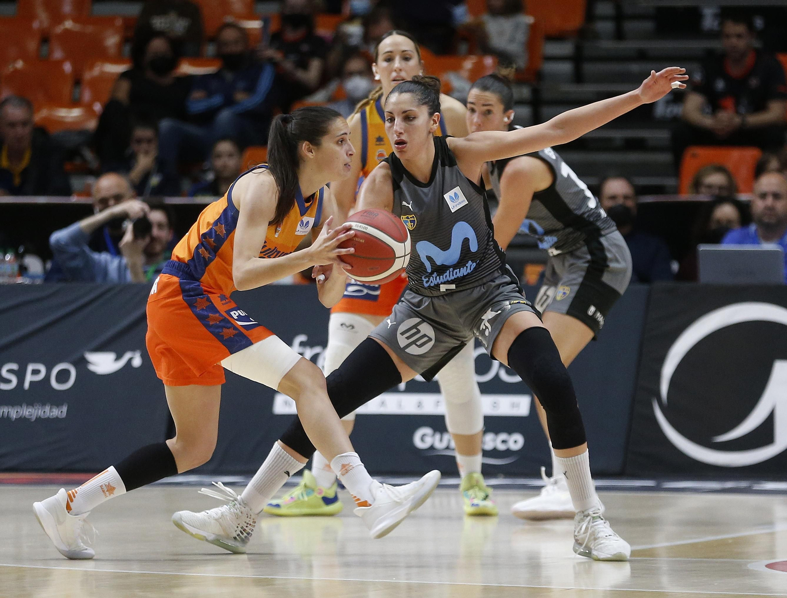Tornada de quarts de final de la Lliga Femenina Endesa entre el València Basket i el Movistar Estudiantes