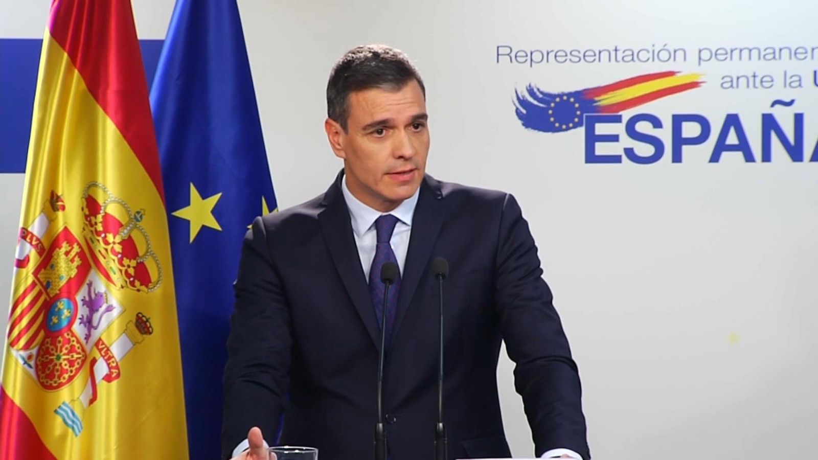 El president del govern espanyo, Pedro Sánchez, en declaracions davant dels mitjans