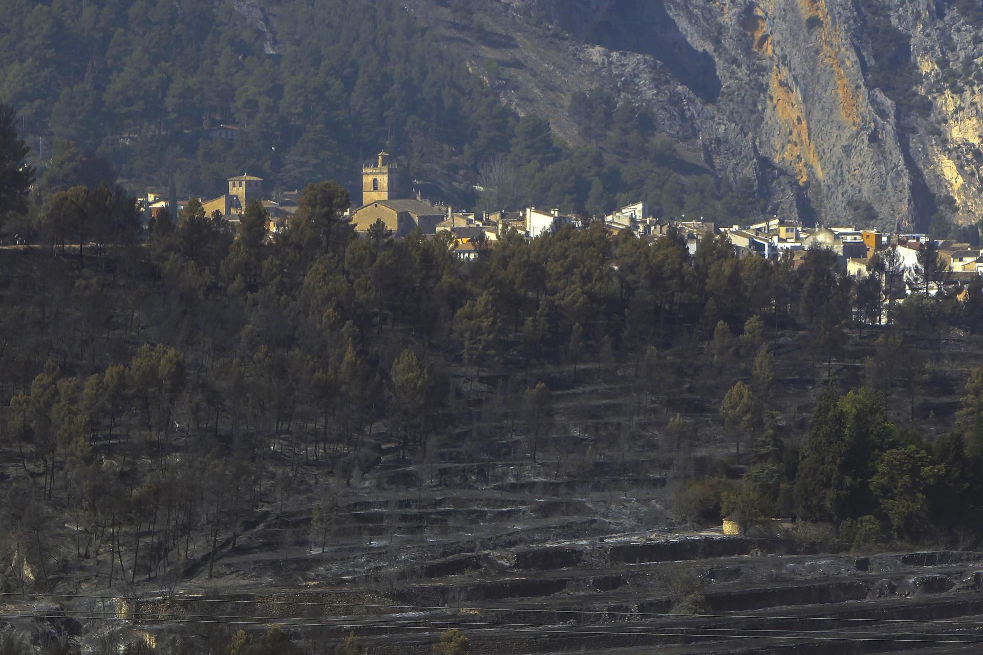 Vista de la localitat de Penàguila, evacuada preventivament, este dimecres