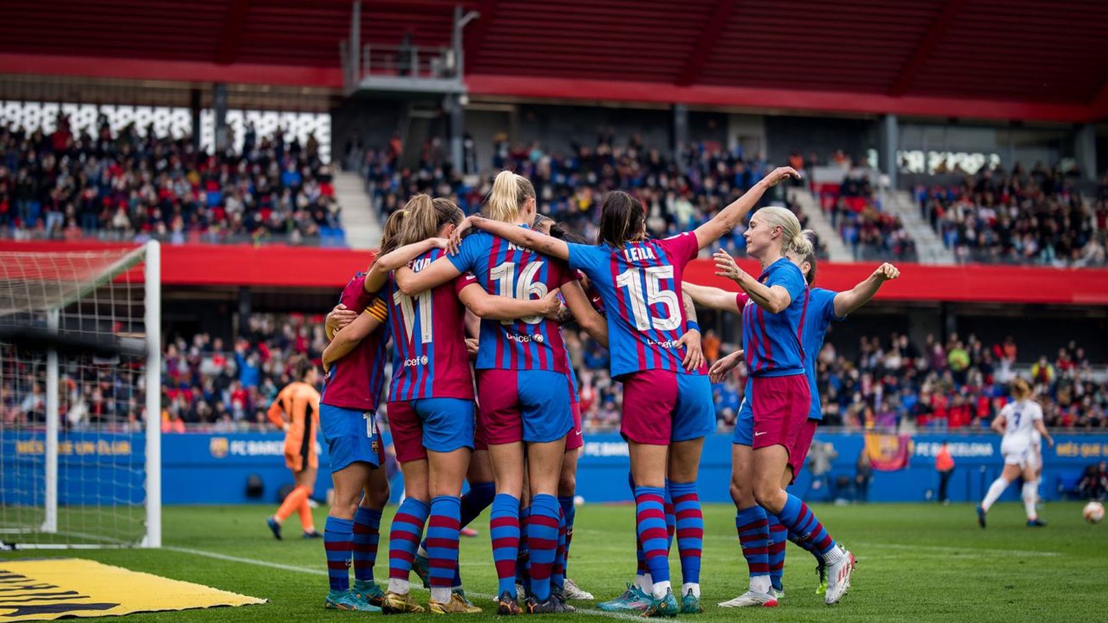 Les jugadores del Barça celebren un gol contra el Reial Madrid
