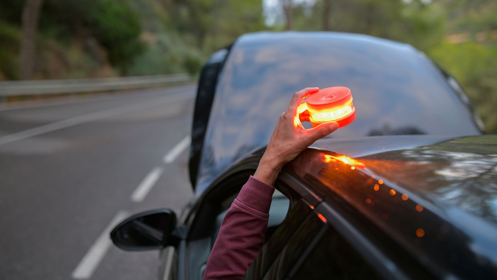 L’ús de la balisa V-16 entra en vigor a partir d'este dijous