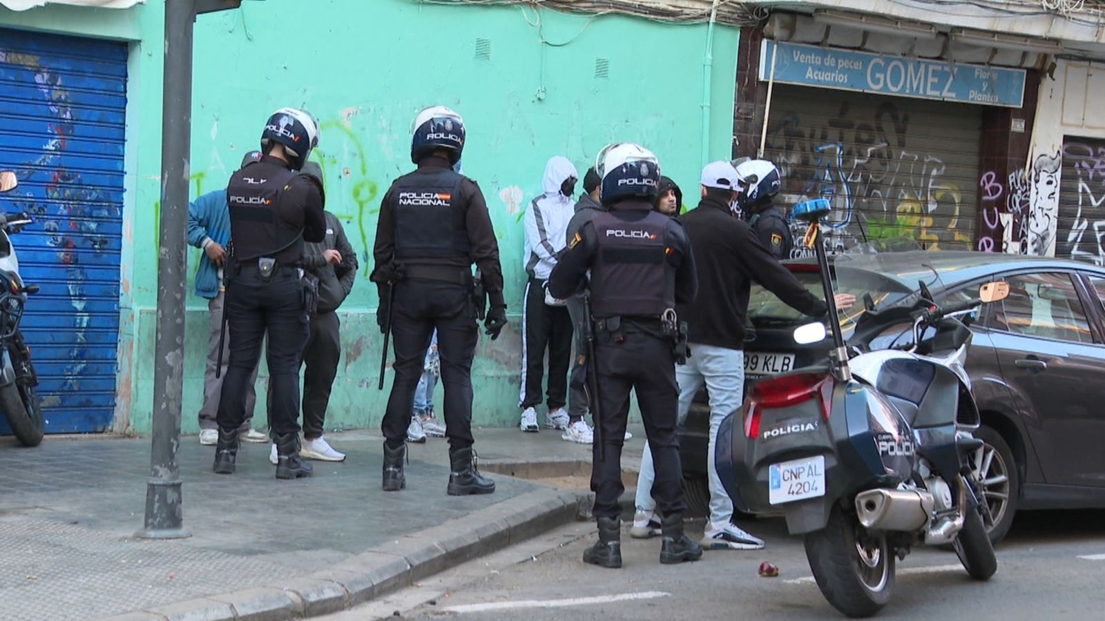 La Policía Nacional ha desplegat un operatiu al barri dels Orriols de València