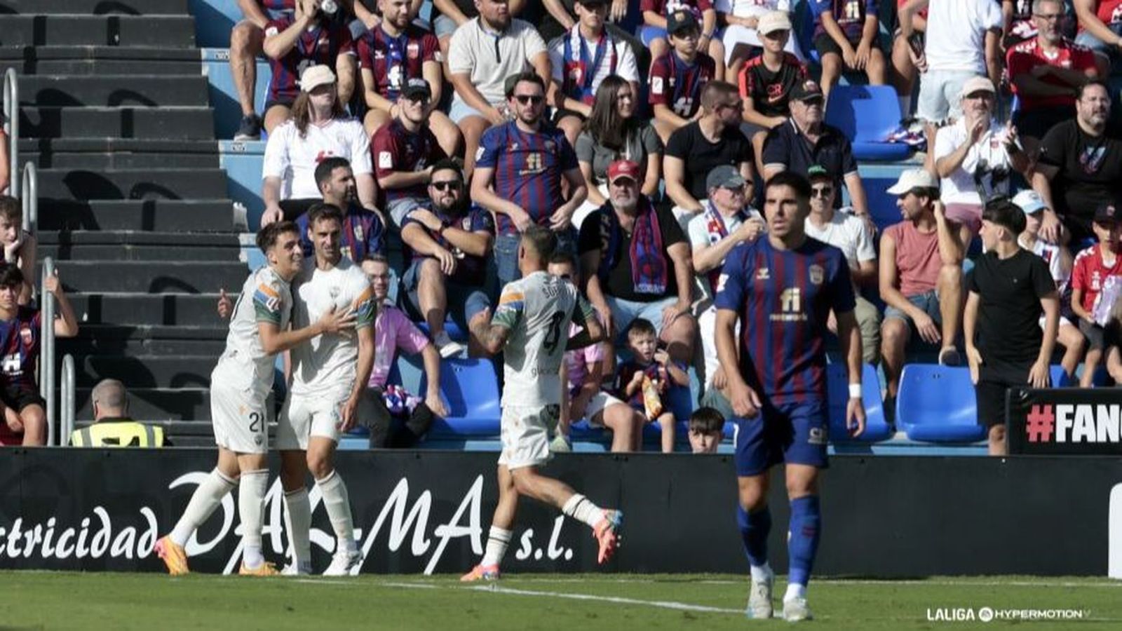 Els jugadors del Castelló celebren un dels gols