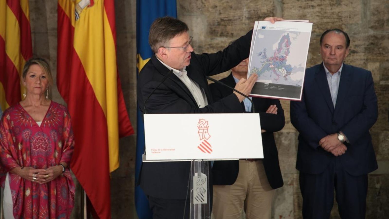 Ximo Puig, durant la roda de premsa posterior a la reunió Ximo Puig, durant la roda de premsa posterior a la reunió