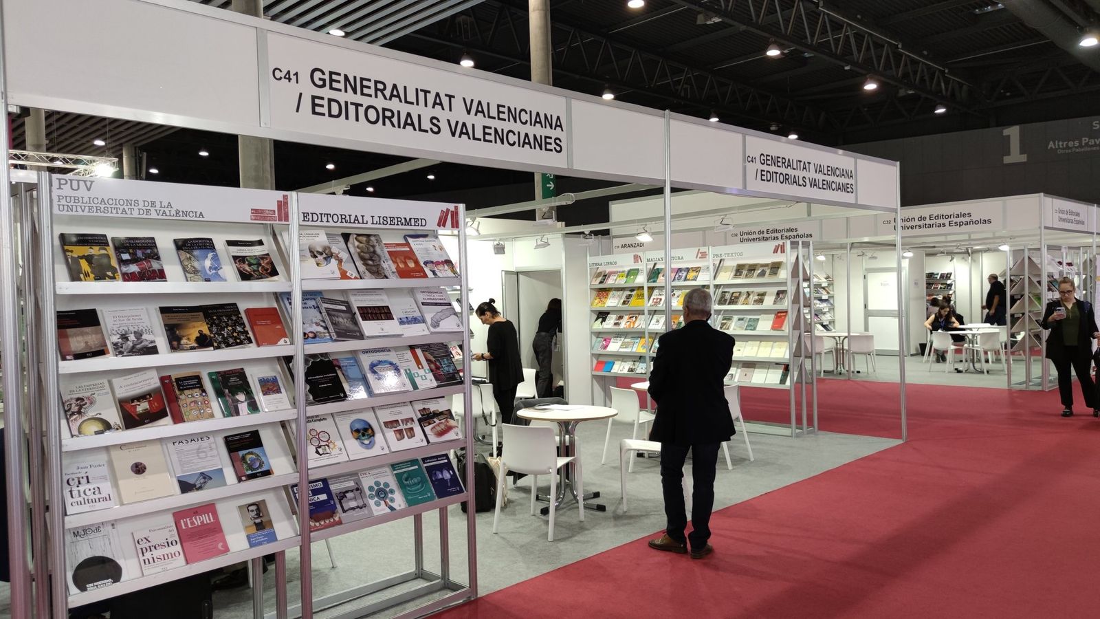 Imatge d'arxiu de la presència de les editorials valencianes a la fira Liber 2022