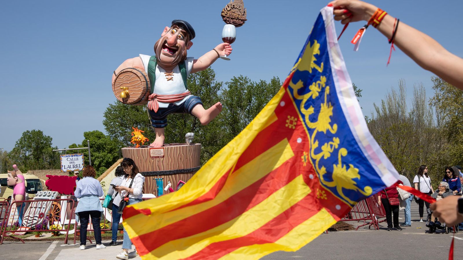 Monument plantat a les falles de Logronyo