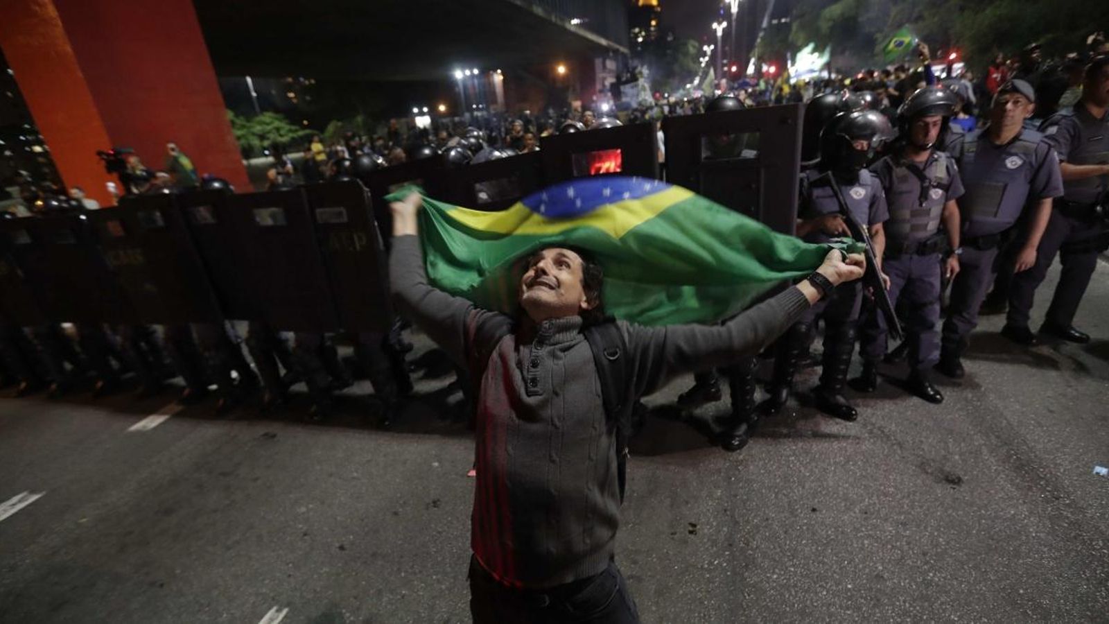 Els crítics de Bolsonaro lamenten el resultat de les eleccions al Brasil