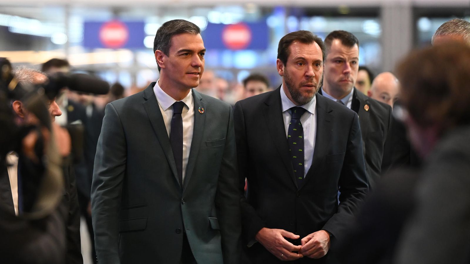 Sánchez, este divendres a Fitur acompanyat del ministre de Transports, Óscar Puente