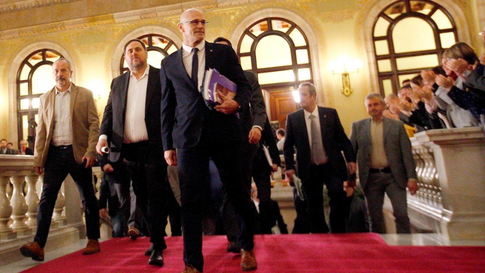 Els exconsellers Raül Romeva i Oriol Junqueras, a l’arribada al Parlament