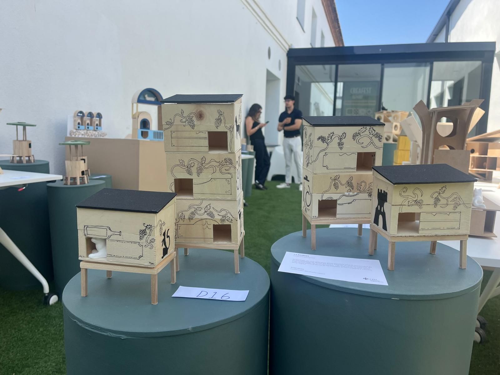 Les propostes estan fetes pensant en el comportament de les colònies de gats.