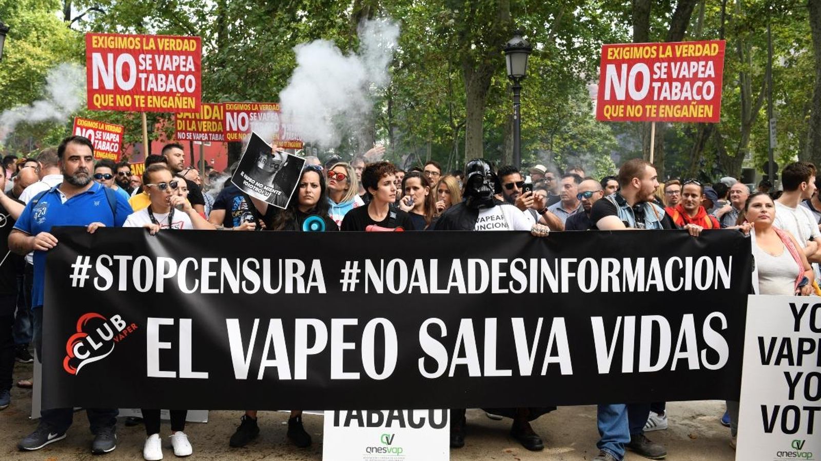 Usuaris de vaporitzadors demanen la dimissió de la ministra María Luisa Carcedo per la "campanya de desinformació"